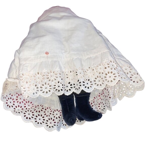 Victorian Porcelain Doll With Pink Lace Dress & Blonde Curls - Picture 15 of 16